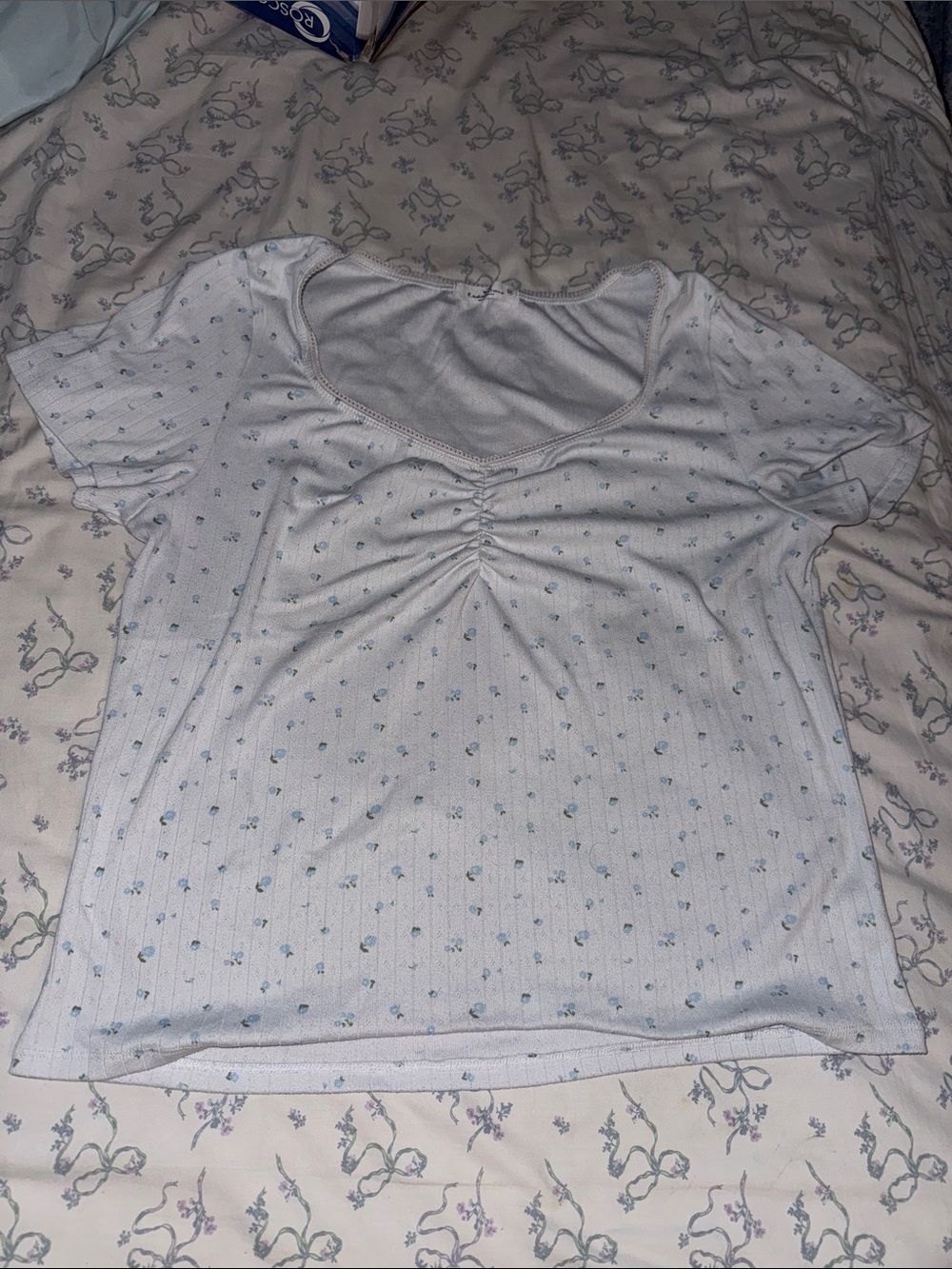 Scoop-Neck White Short Sleeve Top with Blue Floral Accents
